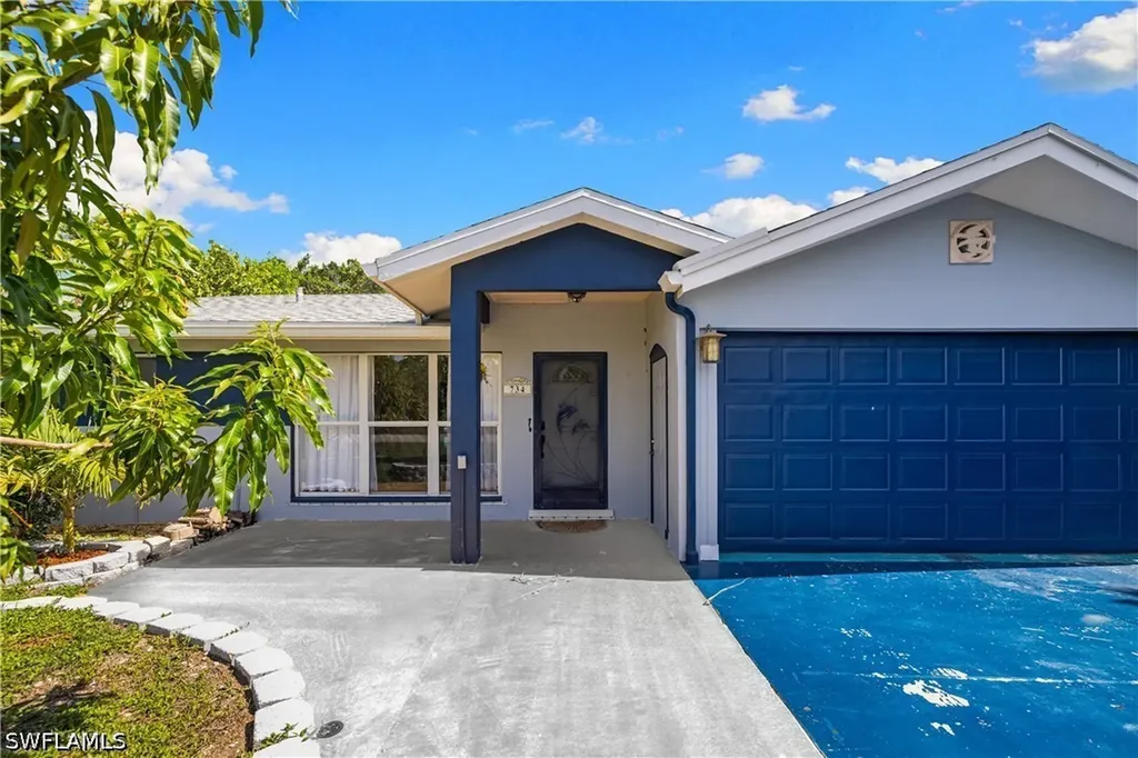 734 Sharar Court Cape Coral FL 33904