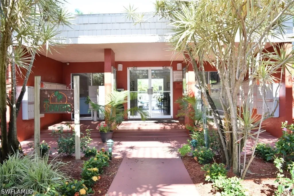 2366 E Mall Drive Fort Myers FL 33901
