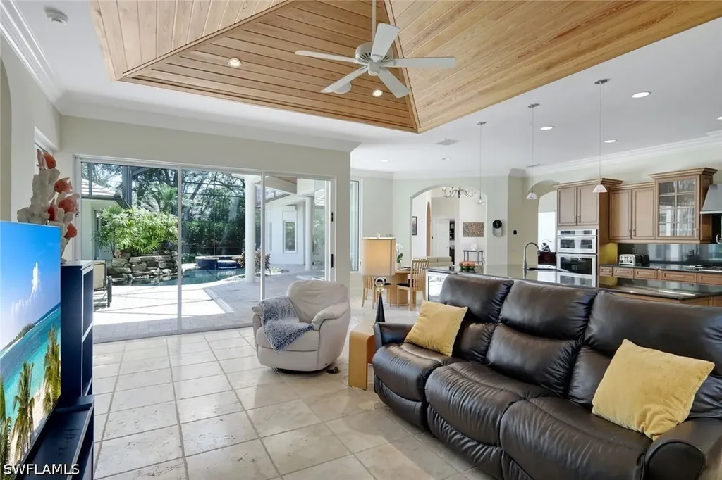 1284 Pocantico Lane Naples FL 34110