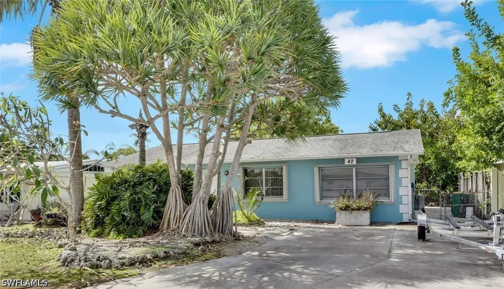 42 4th Street Bonita Springs FL 34134