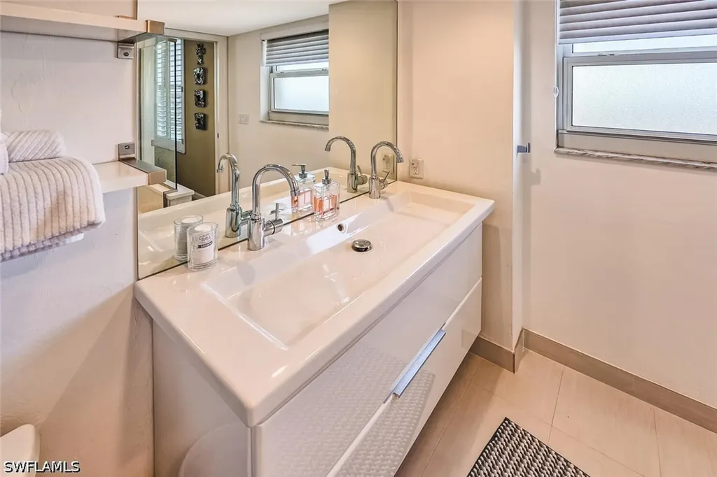 10701 Gulf Shore Drive Naples FL 34108