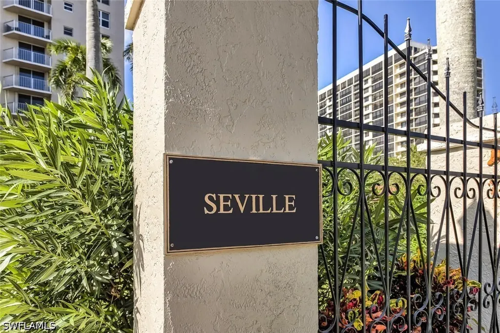 10701 Gulf Shore Drive Naples FL 34108