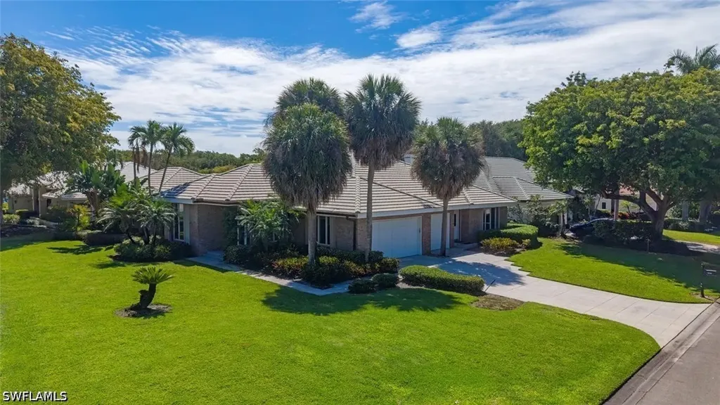 7018 Greentree Drive Naples FL 34108