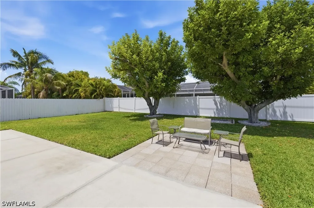 1414 SW 2nd Avenue Cape Coral FL 33991