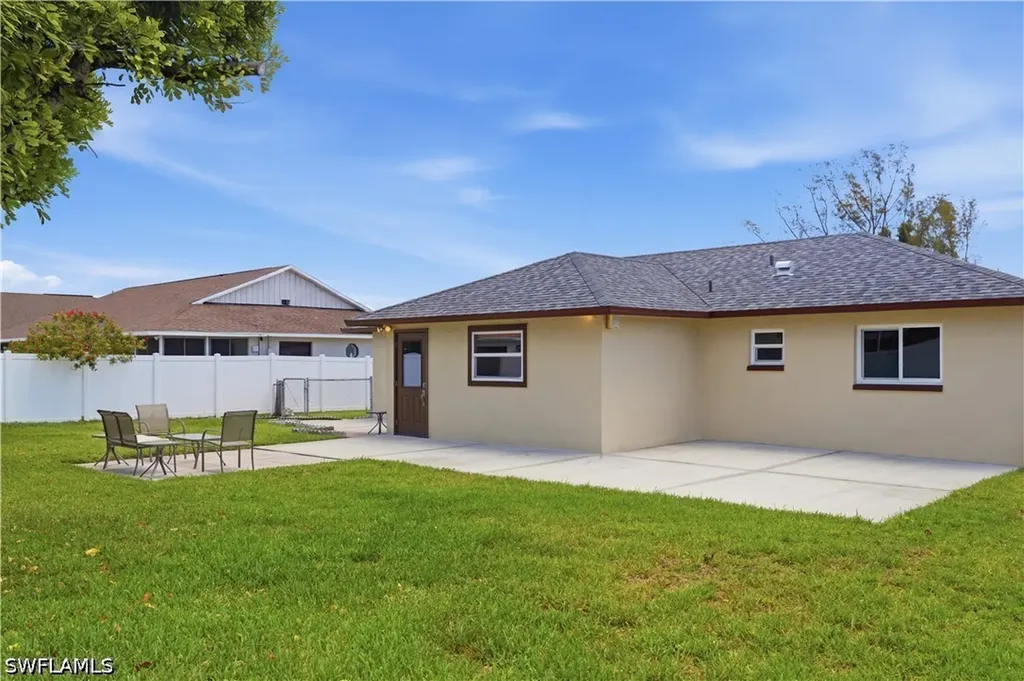 1414 SW 2nd Avenue Cape Coral FL 33991