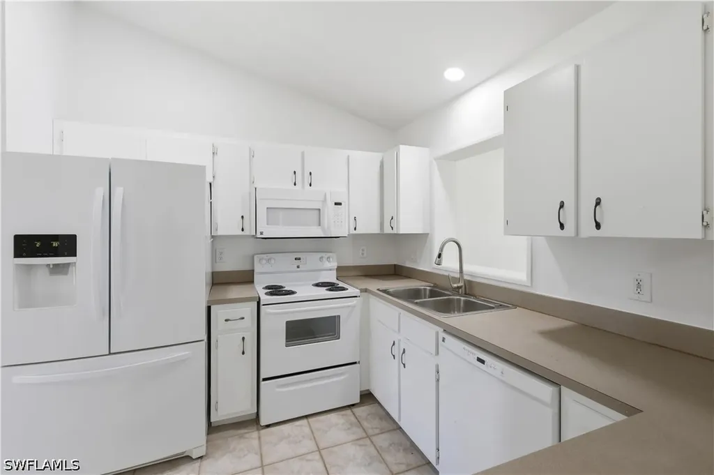 1414 SW 2nd Avenue Cape Coral FL 33991