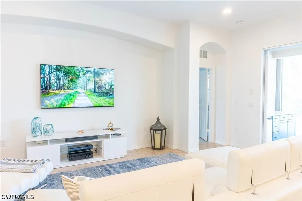 14059 Mirror Court Naples FL 34114