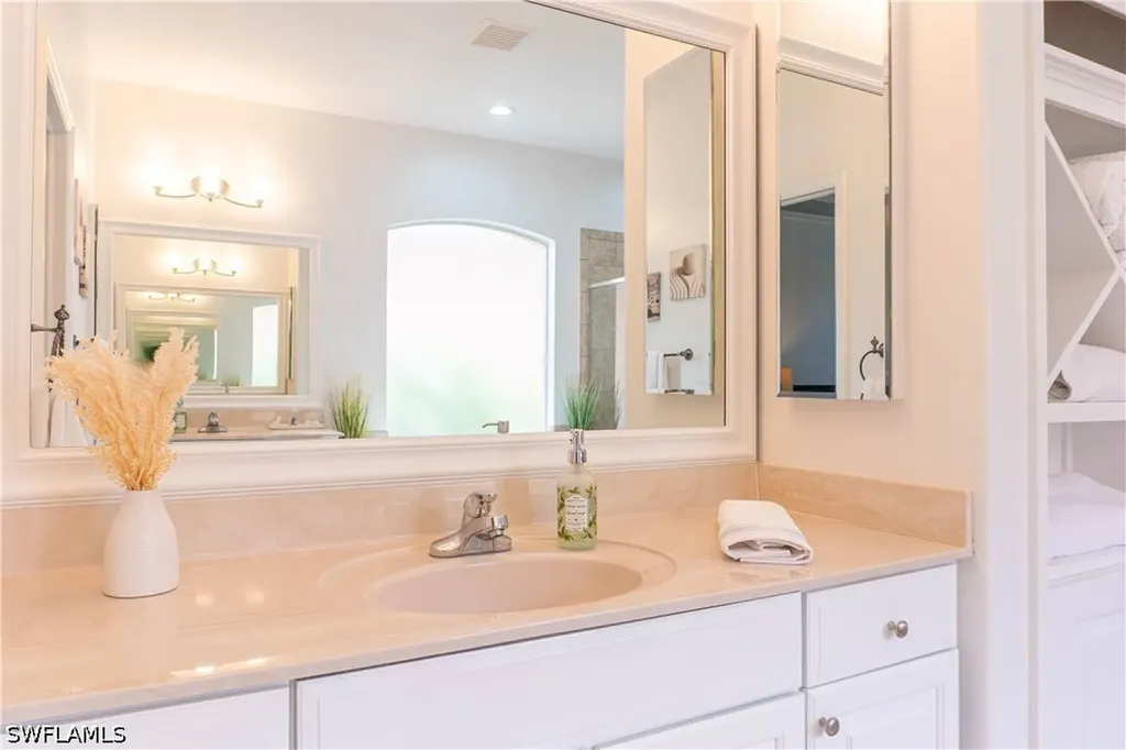 14059 Mirror Court Naples FL 34114