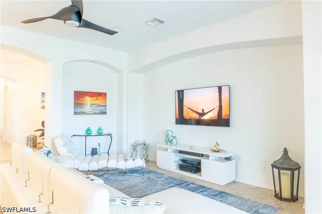 14059 Mirror Court Naples FL 34114