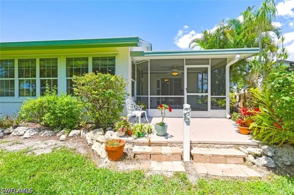 204 Estelle Court Naples FL 34112