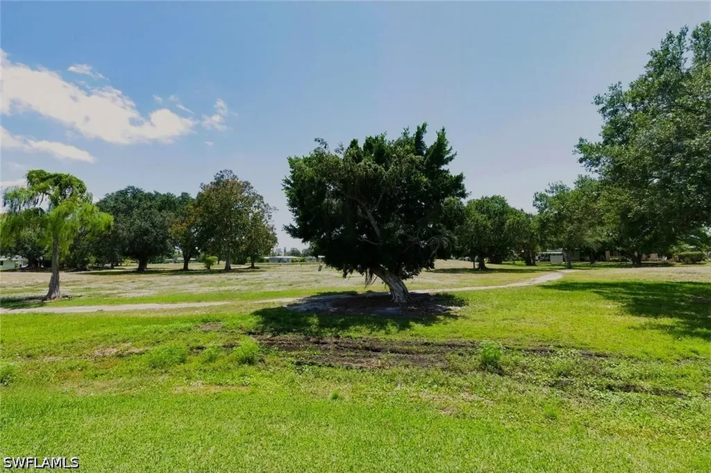 204 Estelle Court Naples FL 34112