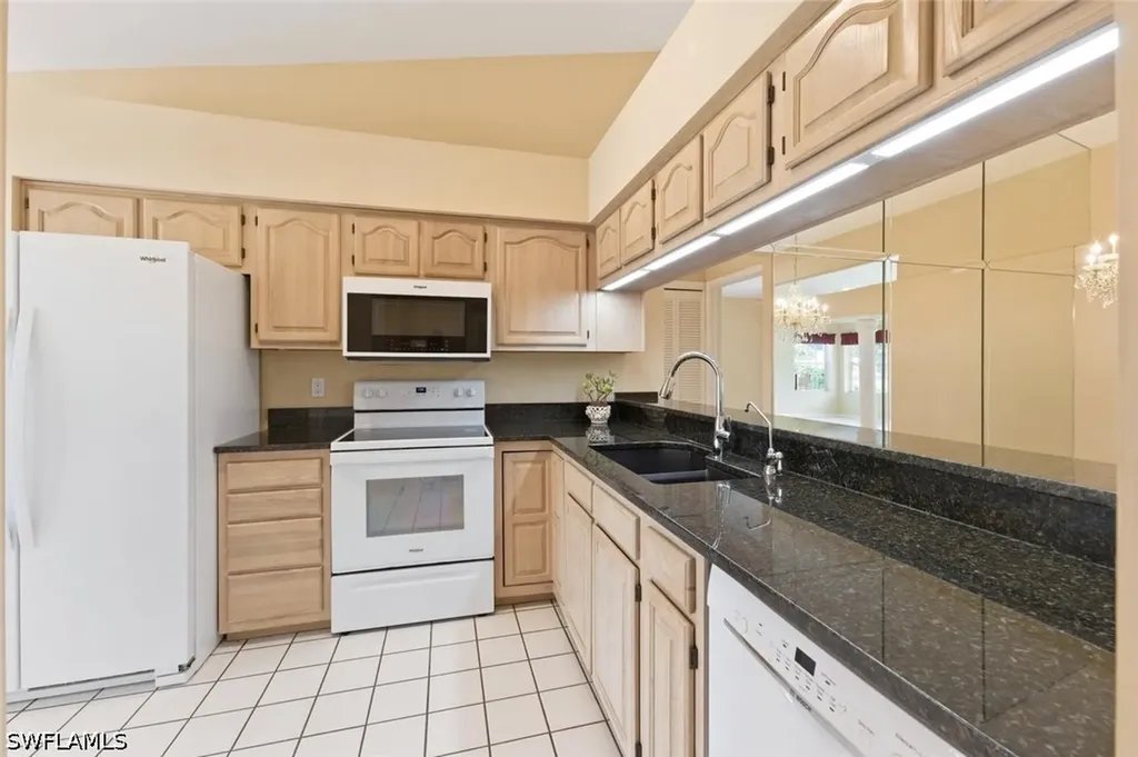 204 Estelle Court Naples FL 34112