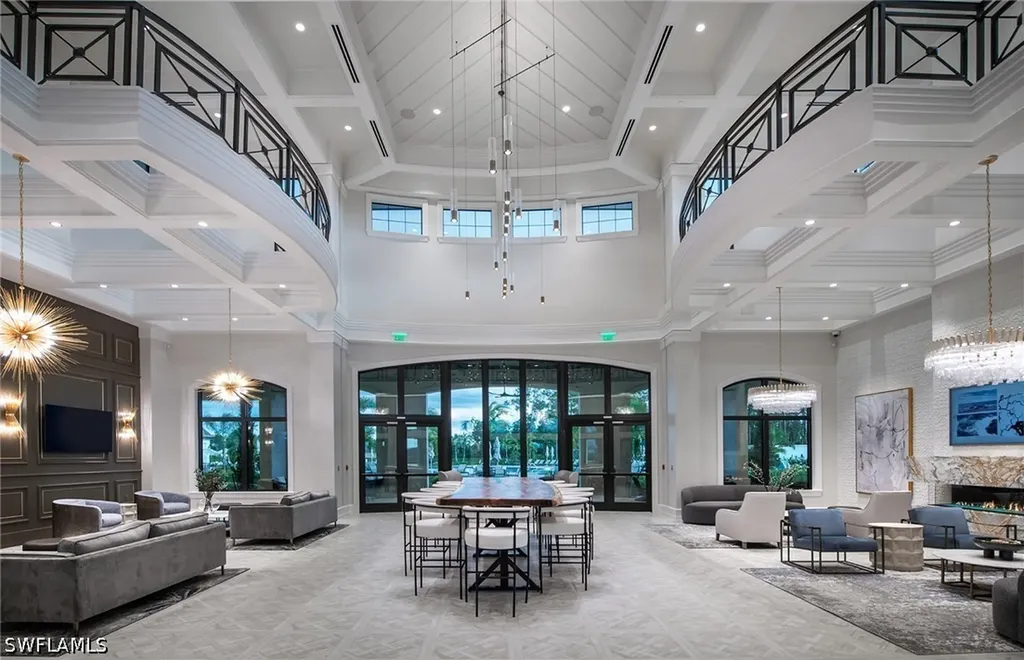 2104 Freemont Way Naples FL 34120