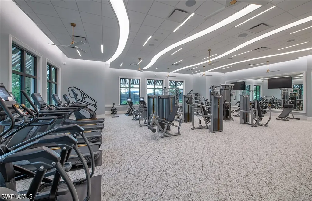 2104 Freemont Way Naples FL 34120