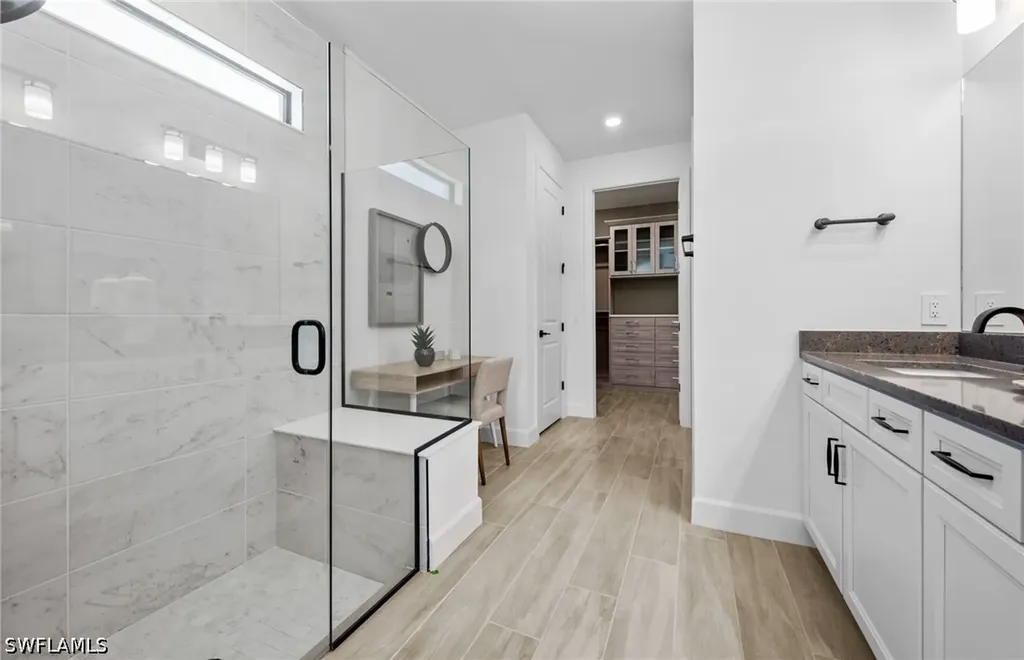 2104 Freemont Way Naples FL 34120