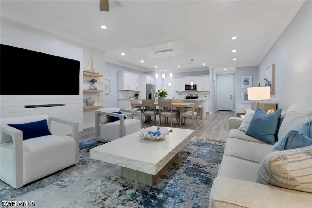 12973 Pembroke Drive Naples FL 34105