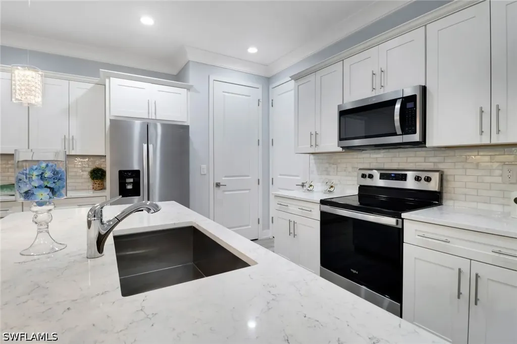 12973 Pembroke Drive Naples FL 34105