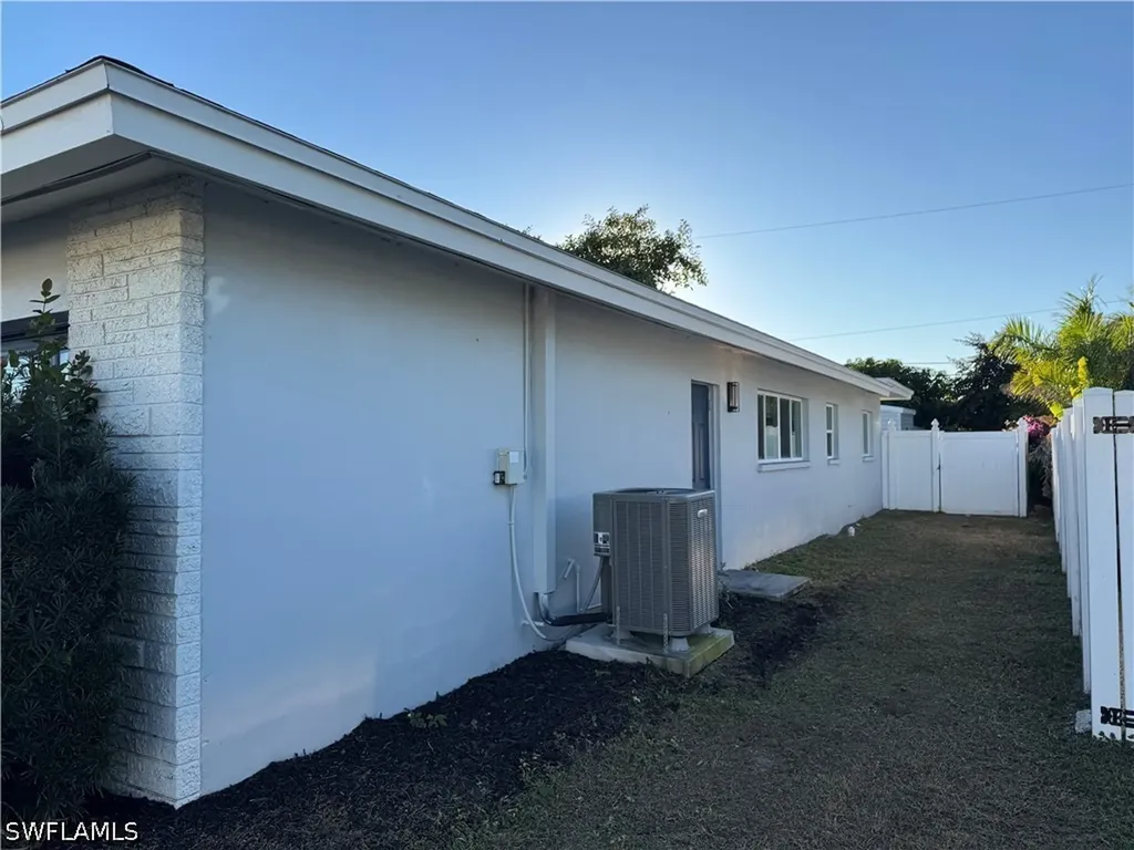 4936 Nassau Court Cape Coral FL 33904