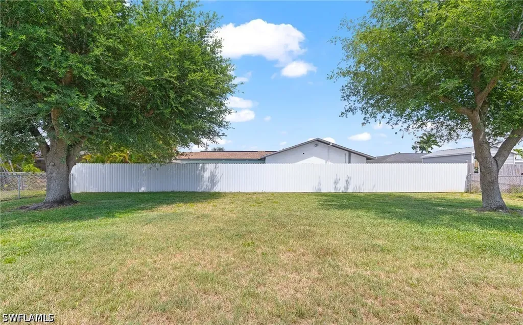 3519 SE 5th Avenue Cape Coral FL 33904