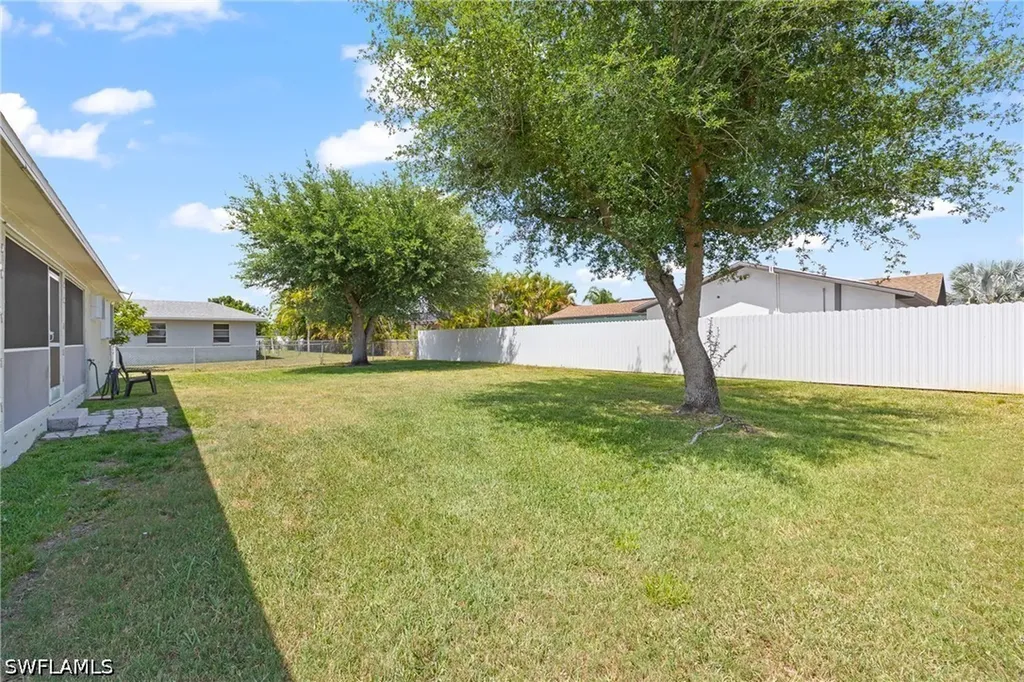 3519 SE 5th Avenue Cape Coral FL 33904