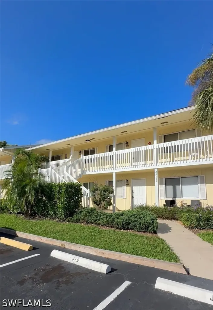 4629 Bayshore Drive Naples FL 34112