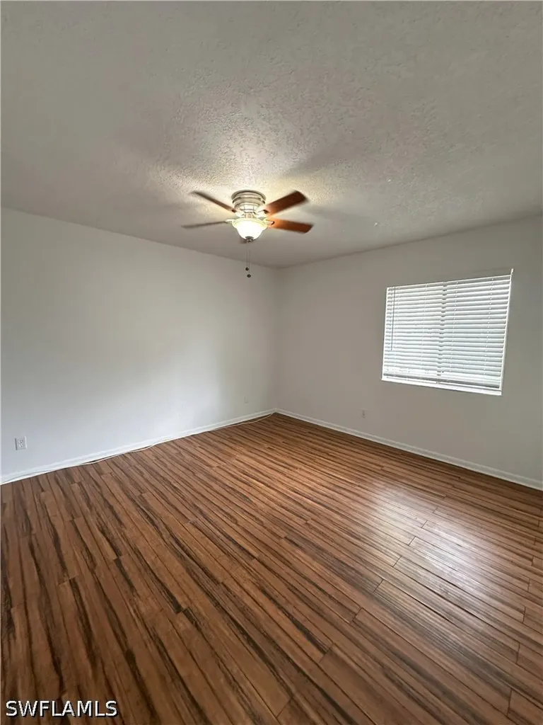 4629 Bayshore Drive Naples FL 34112