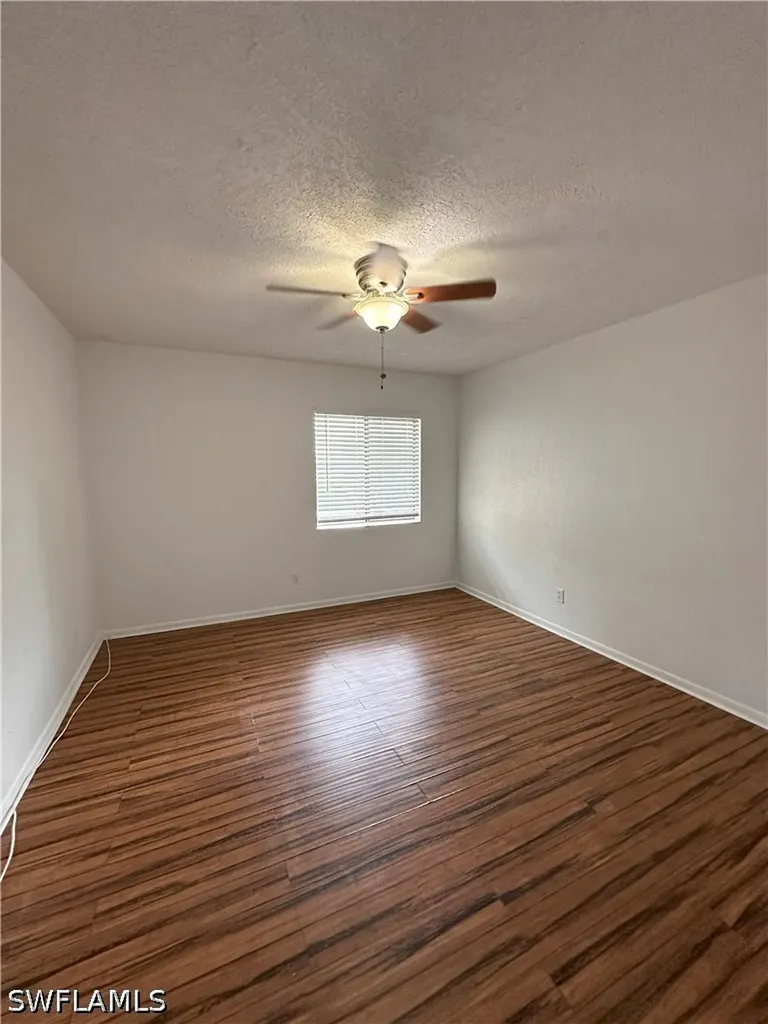 4629 Bayshore Drive Naples FL 34112