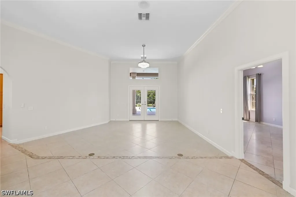 2035 Castle Garden Lane Naples FL 34110