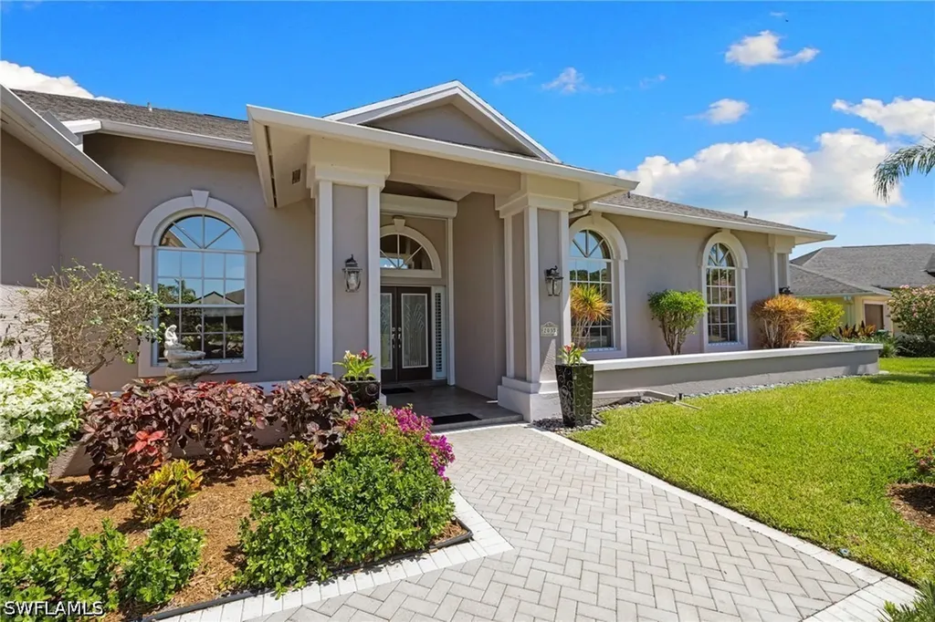 2035 Castle Garden Lane Naples FL 34110