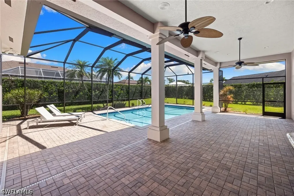 2035 Castle Garden Lane Naples FL 34110