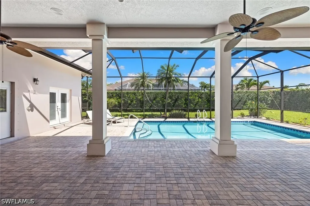 2035 Castle Garden Lane Naples FL 34110