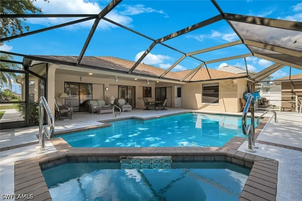 1002 SE 5th Street Cape Coral FL 33990