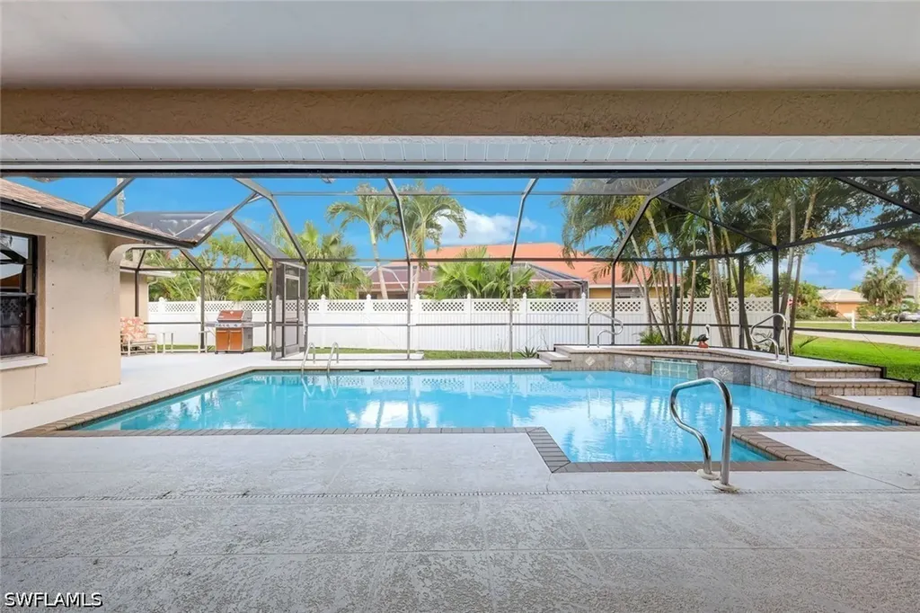 1002 SE 5th Street Cape Coral FL 33990