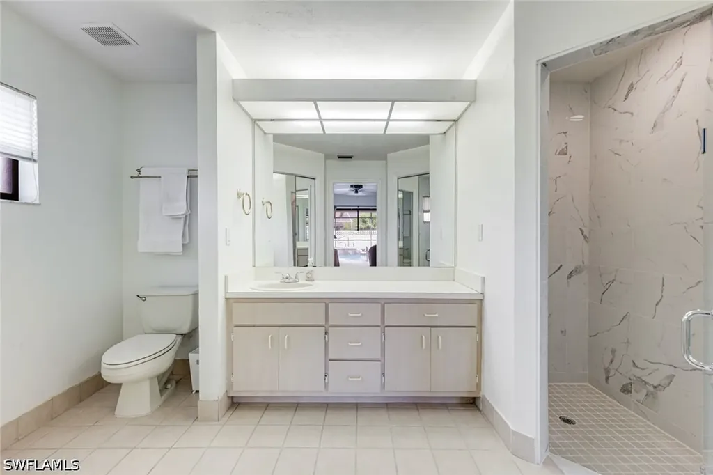 1002 SE 5th Street Cape Coral FL 33990