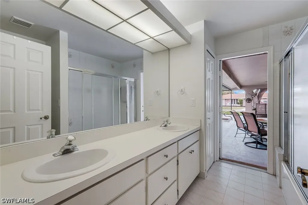 1002 SE 5th Street Cape Coral FL 33990