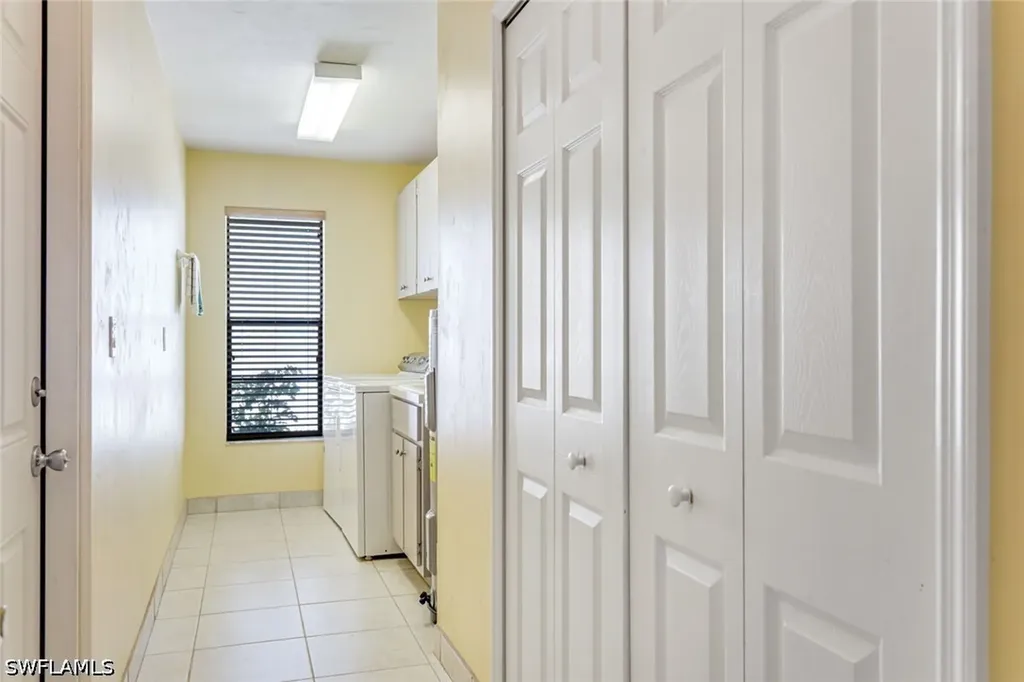 1002 SE 5th Street Cape Coral FL 33990