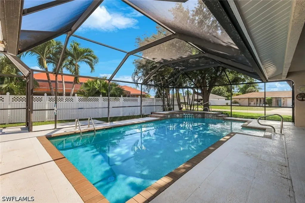 1002 SE 5th Street Cape Coral FL 33990