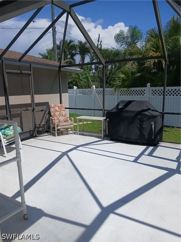 1002 SE 5th Street Cape Coral FL 33990