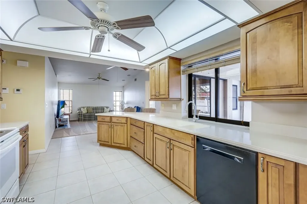 1002 SE 5th Street Cape Coral FL 33990