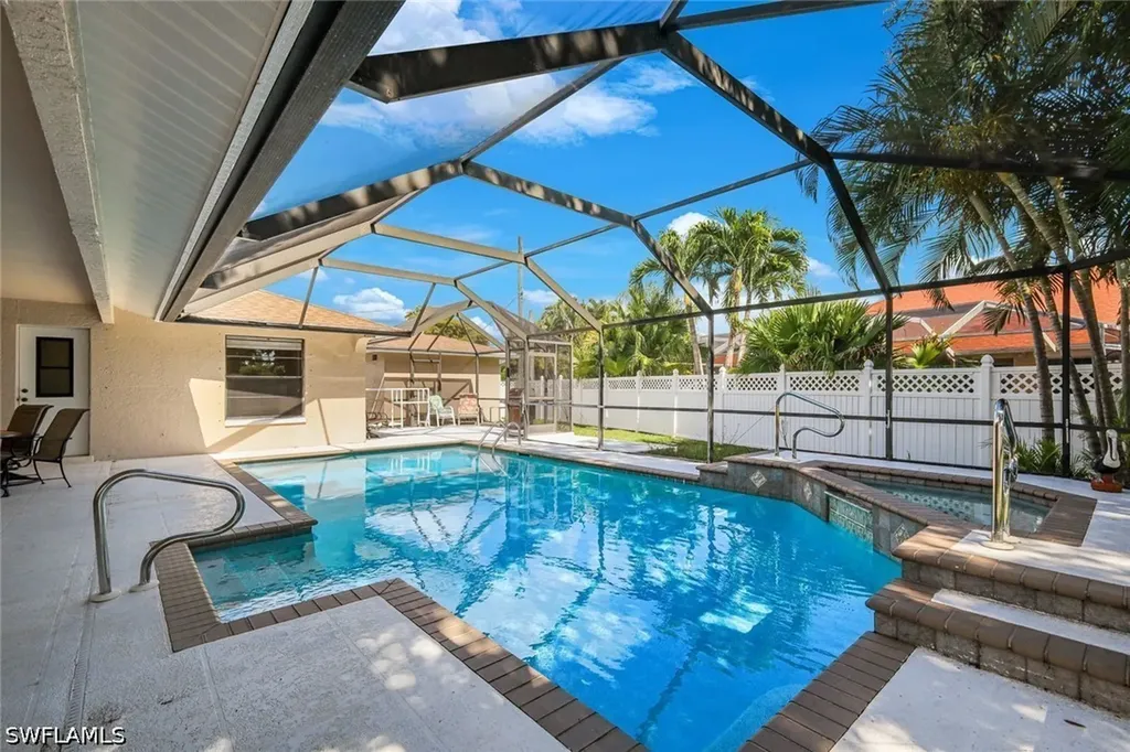1002 SE 5th Street Cape Coral FL 33990