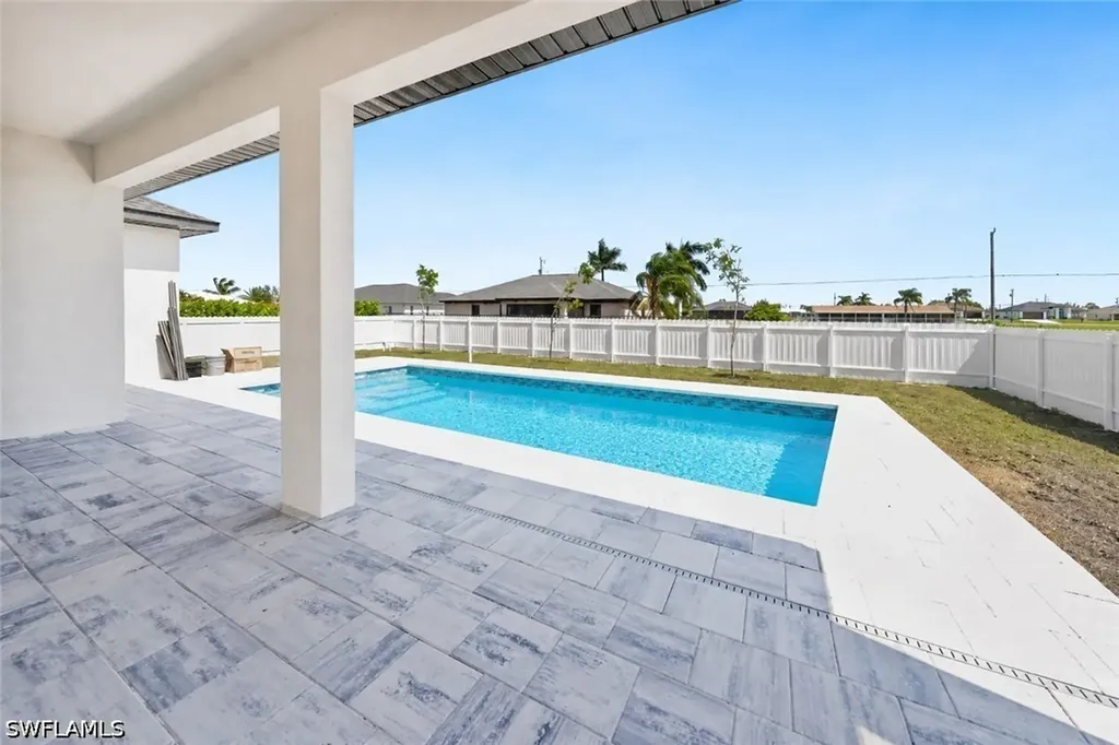 2511 NW 7th Street Cape Coral FL 33993