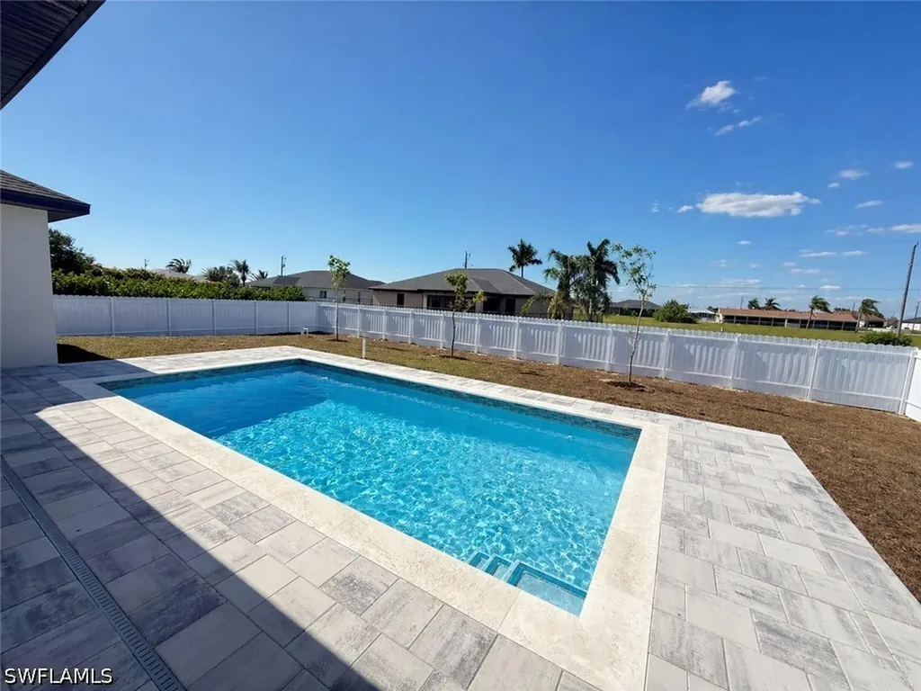 2511 NW 7th Street Cape Coral FL 33993