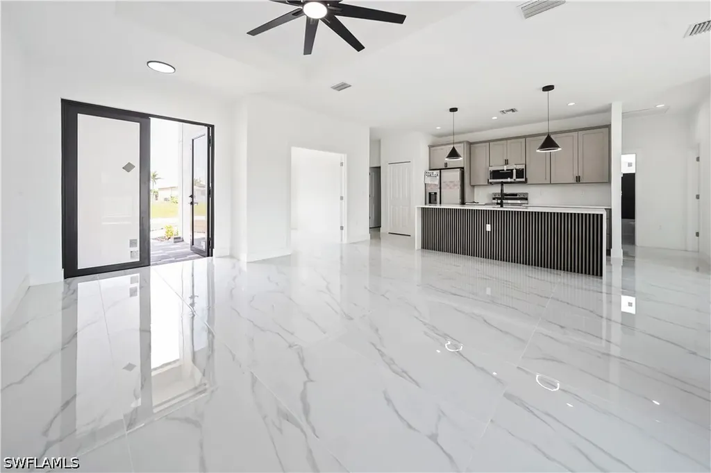 2511 NW 7th Street Cape Coral FL 33993