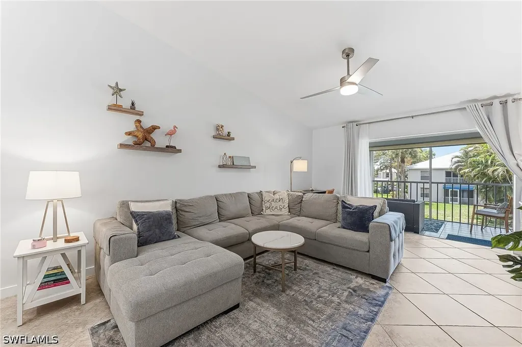 887 Gulf Pavilion Drive Naples FL 34108