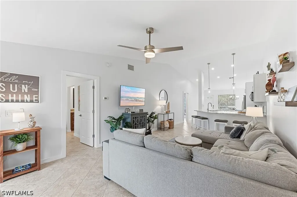 887 Gulf Pavilion Drive Naples FL 34108