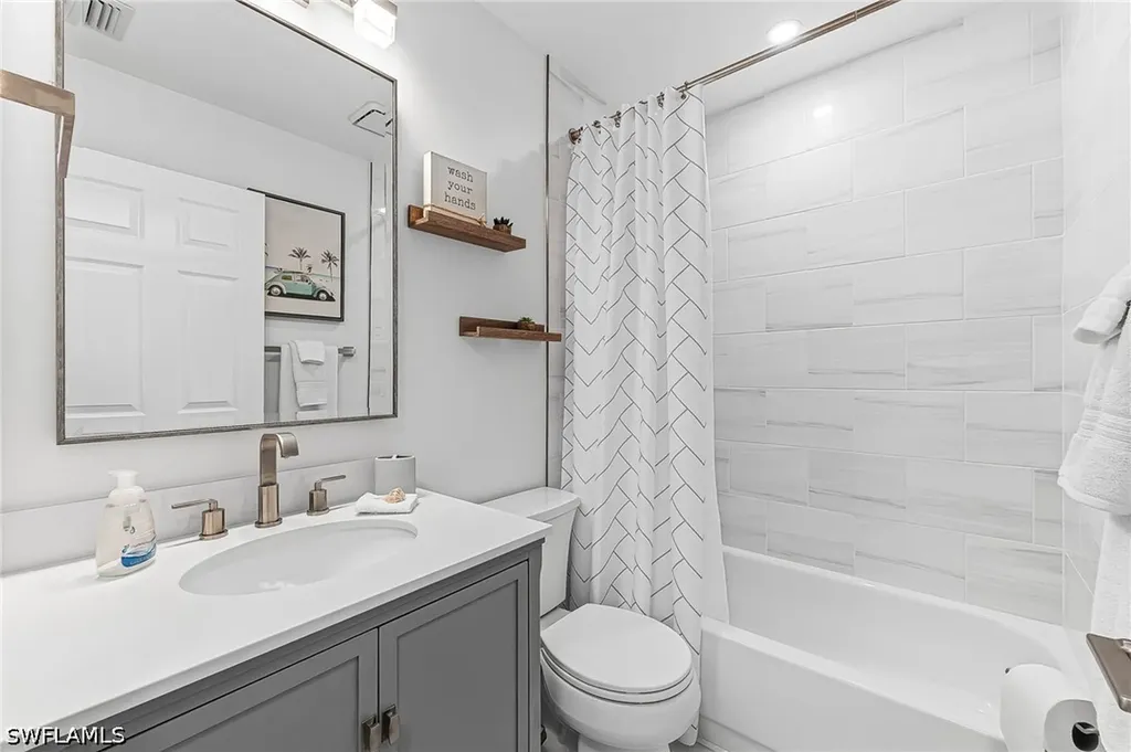 887 Gulf Pavilion Drive Naples FL 34108