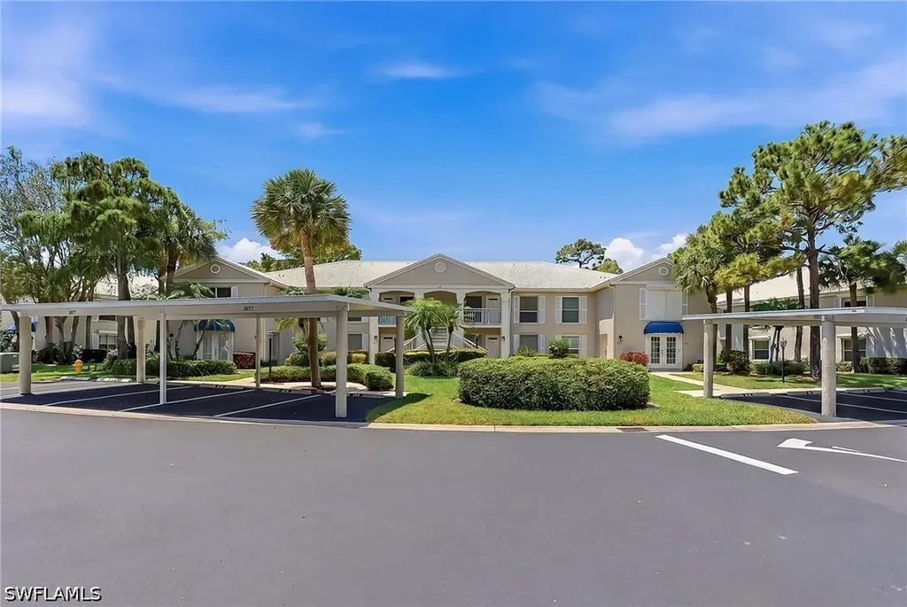 887 Gulf Pavilion Drive Naples FL 34108