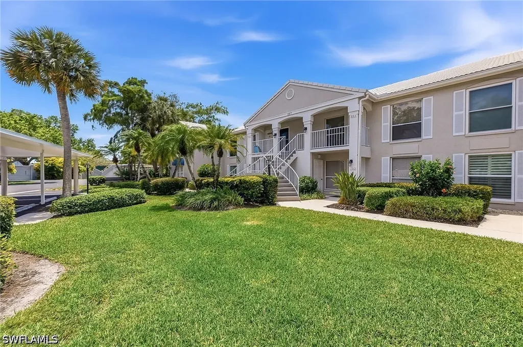 887 Gulf Pavilion Drive Naples FL 34108