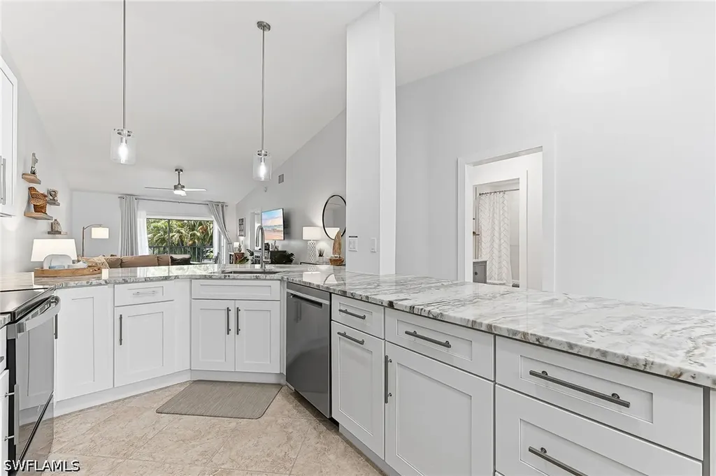 887 Gulf Pavilion Drive Naples FL 34108