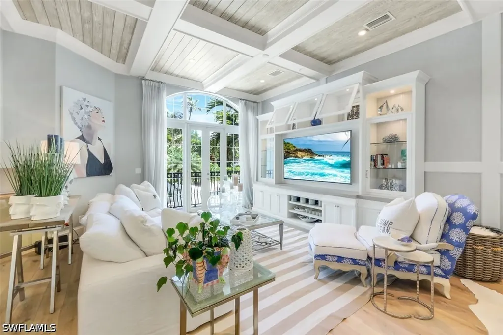 510 2nd Street S Naples FL 34102